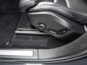 VOLVO XC90 T8 AWD Inscription Expression Plug-In Head