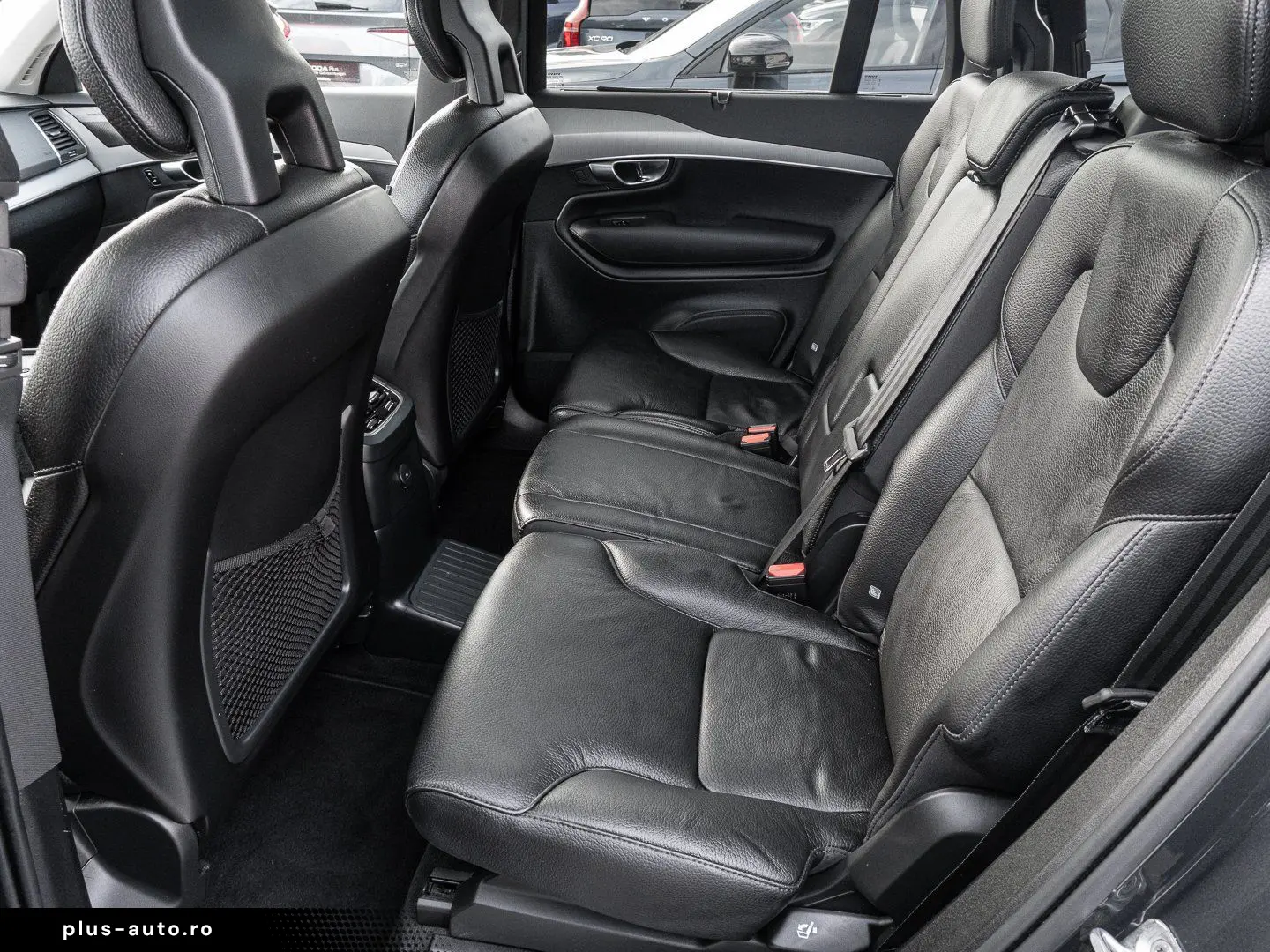 VOLVO XC90 T8 AWD Inscription Expression Plug-In Head