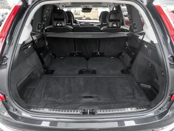 VOLVO XC90 T8 AWD Inscription Expression Plug-In Head