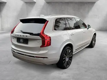 VOLVO XC90 T8 AWD Recharge Plug-In Hybrid Expression