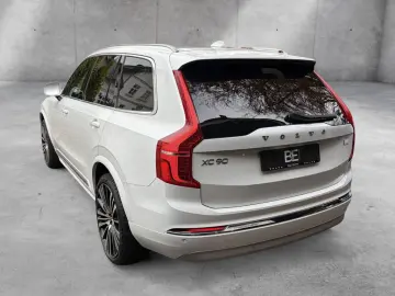 VOLVO XC90 T8 AWD Recharge Plug-In Hybrid Expression