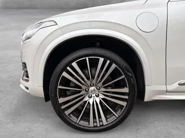 VOLVO XC90 T8 AWD Recharge Plug-In Hybrid Expression