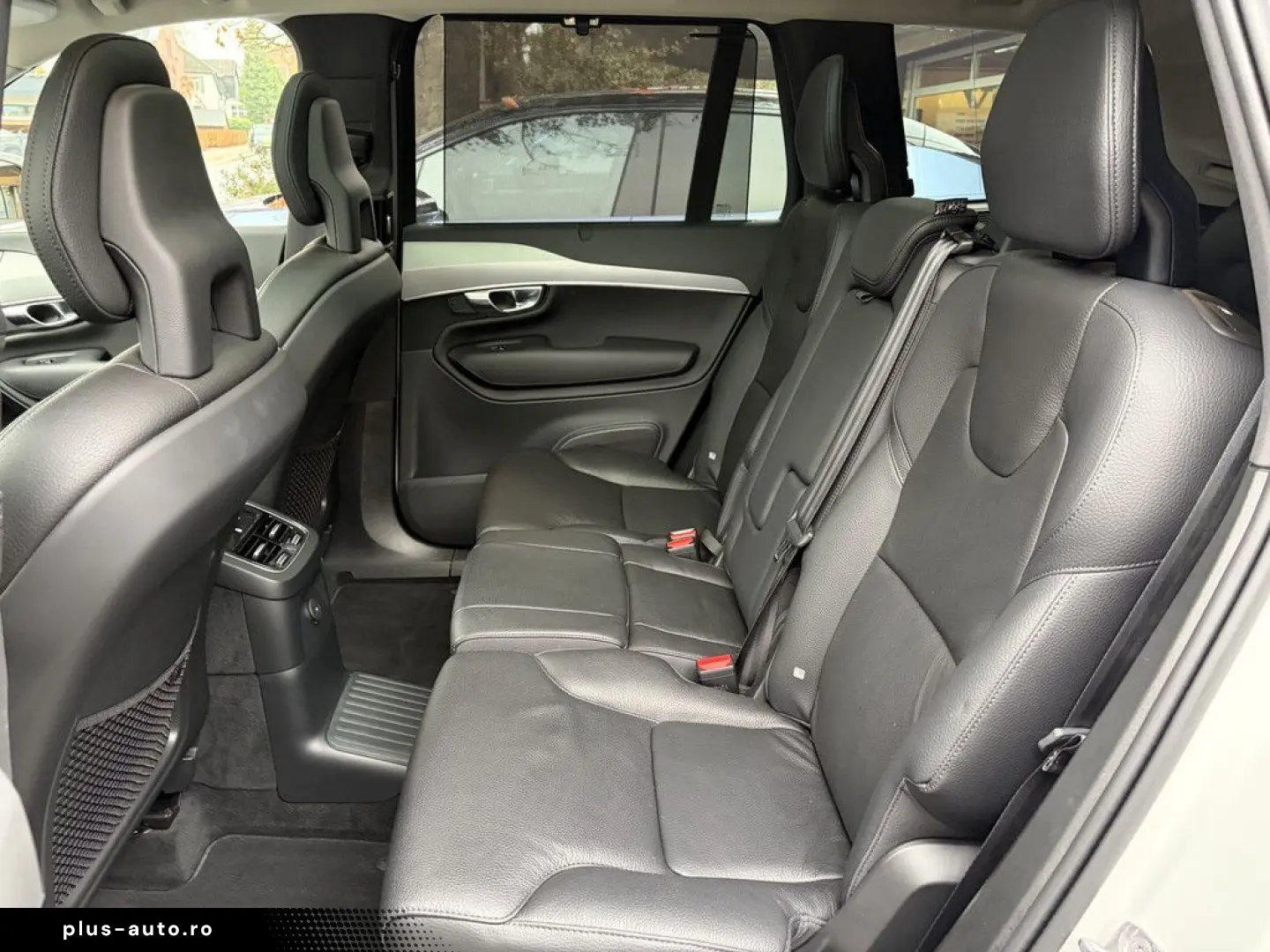 VOLVO XC90 T8 AWD Recharge Plug-In Hybrid Expression