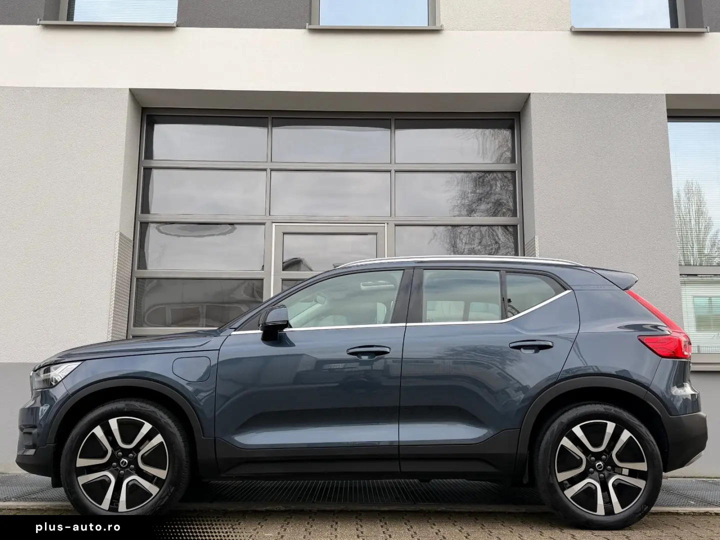 VOLVO XC40 T5 INSCRIPTION ACC PANO 360 LEDER HARMAN 19