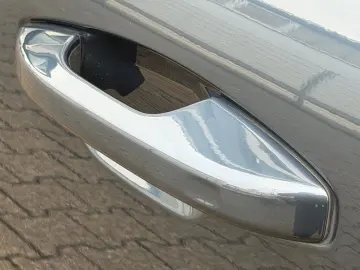 VOLVO XC40 T5 INSCRIPTION ACC PANO 360 LEDER HARMAN 19