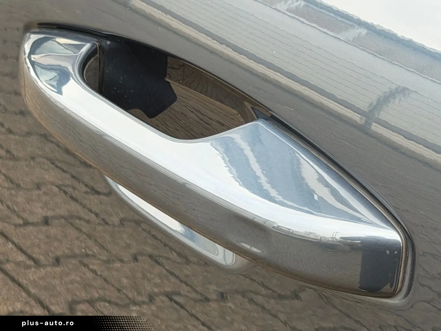 VOLVO XC40 T5 INSCRIPTION ACC PANO 360 LEDER HARMAN 19