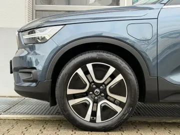 VOLVO XC40 T5 INSCRIPTION ACC PANO 360 LEDER HARMAN 19