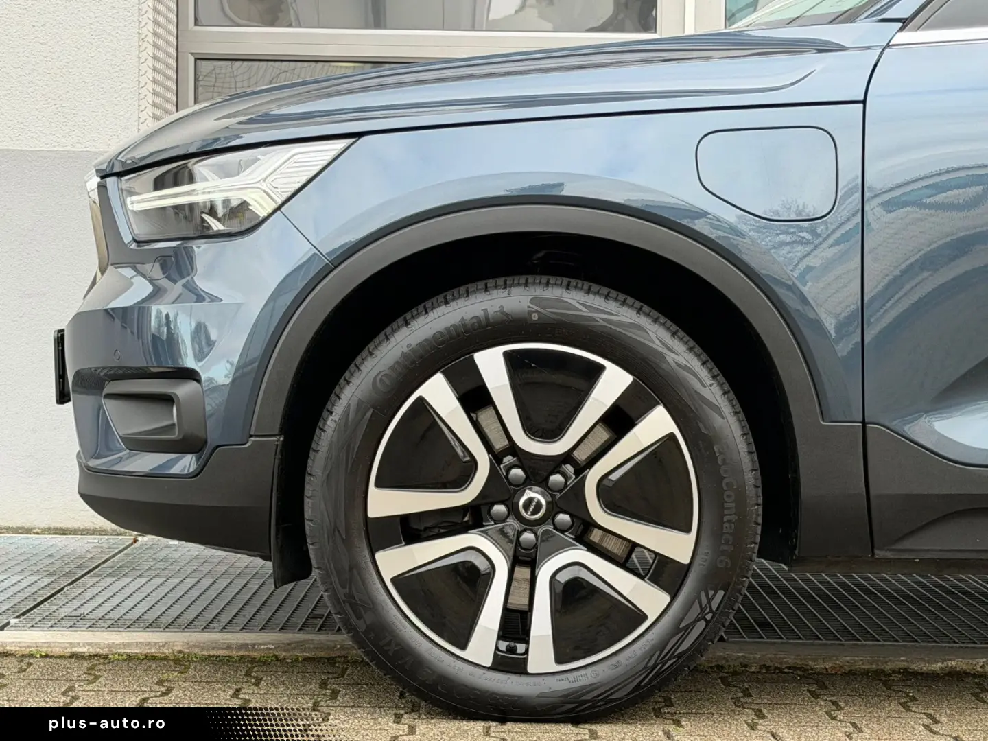 VOLVO XC40 T5 INSCRIPTION ACC PANO 360 LEDER HARMAN 19