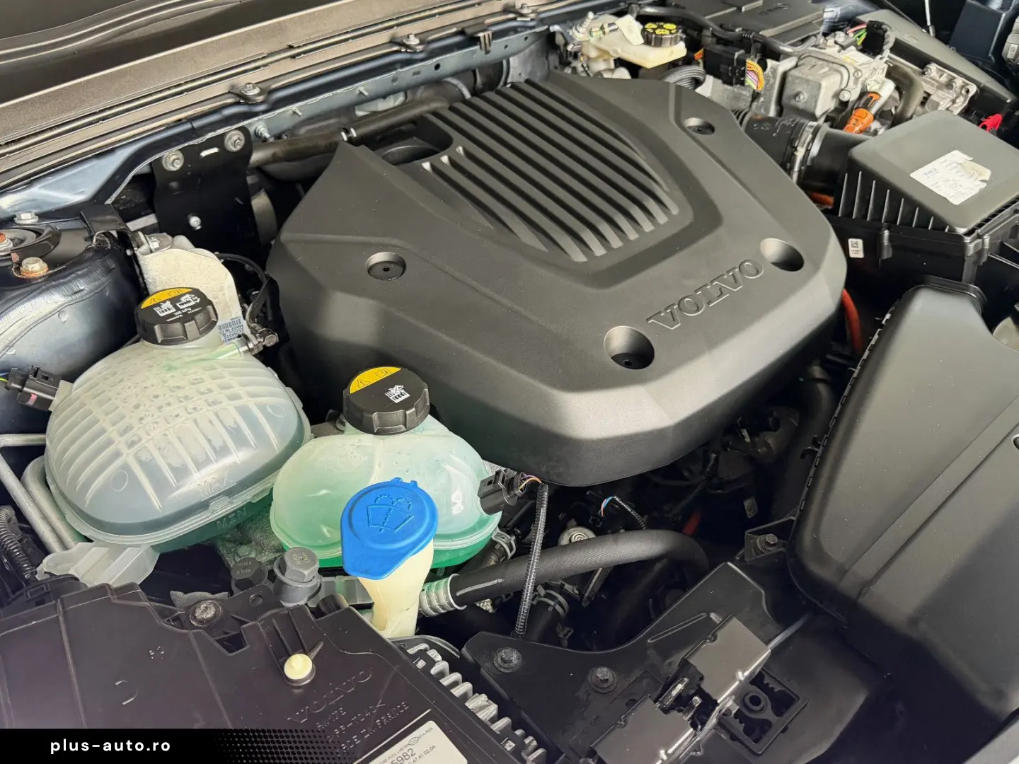 VOLVO XC40 T5 INSCRIPTION ACC PANO 360 LEDER HARMAN 19