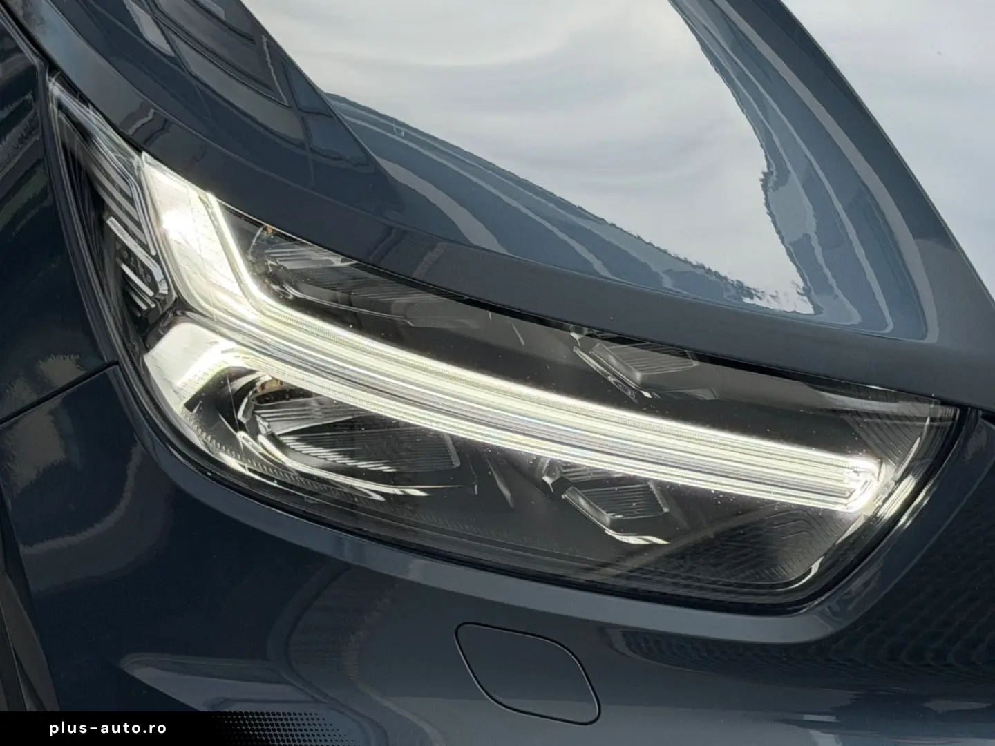 VOLVO XC40 T5 INSCRIPTION ACC PANO 360 LEDER HARMAN 19