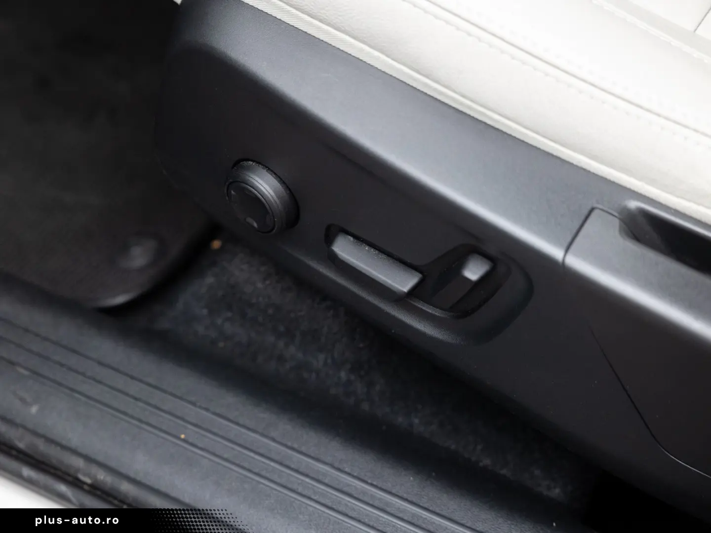 VOLVO XC40 Inscription Recharge Plug-In Hybrid 2WD