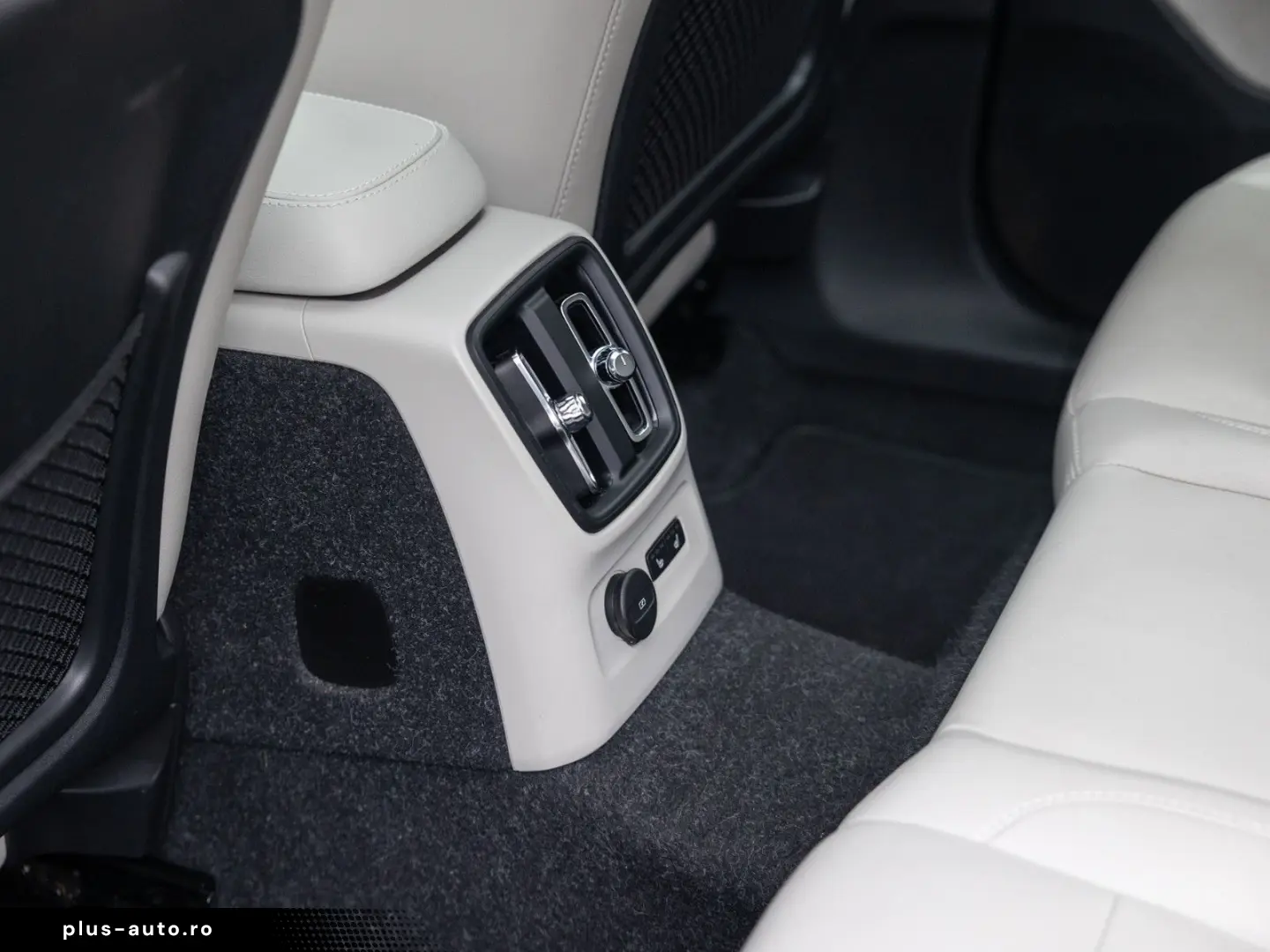 VOLVO XC40 Inscription Recharge Plug-In Hybrid 2WD