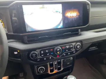 JEEP Wrangler Sahara 2.0l T-GDI 272PS ACC LED