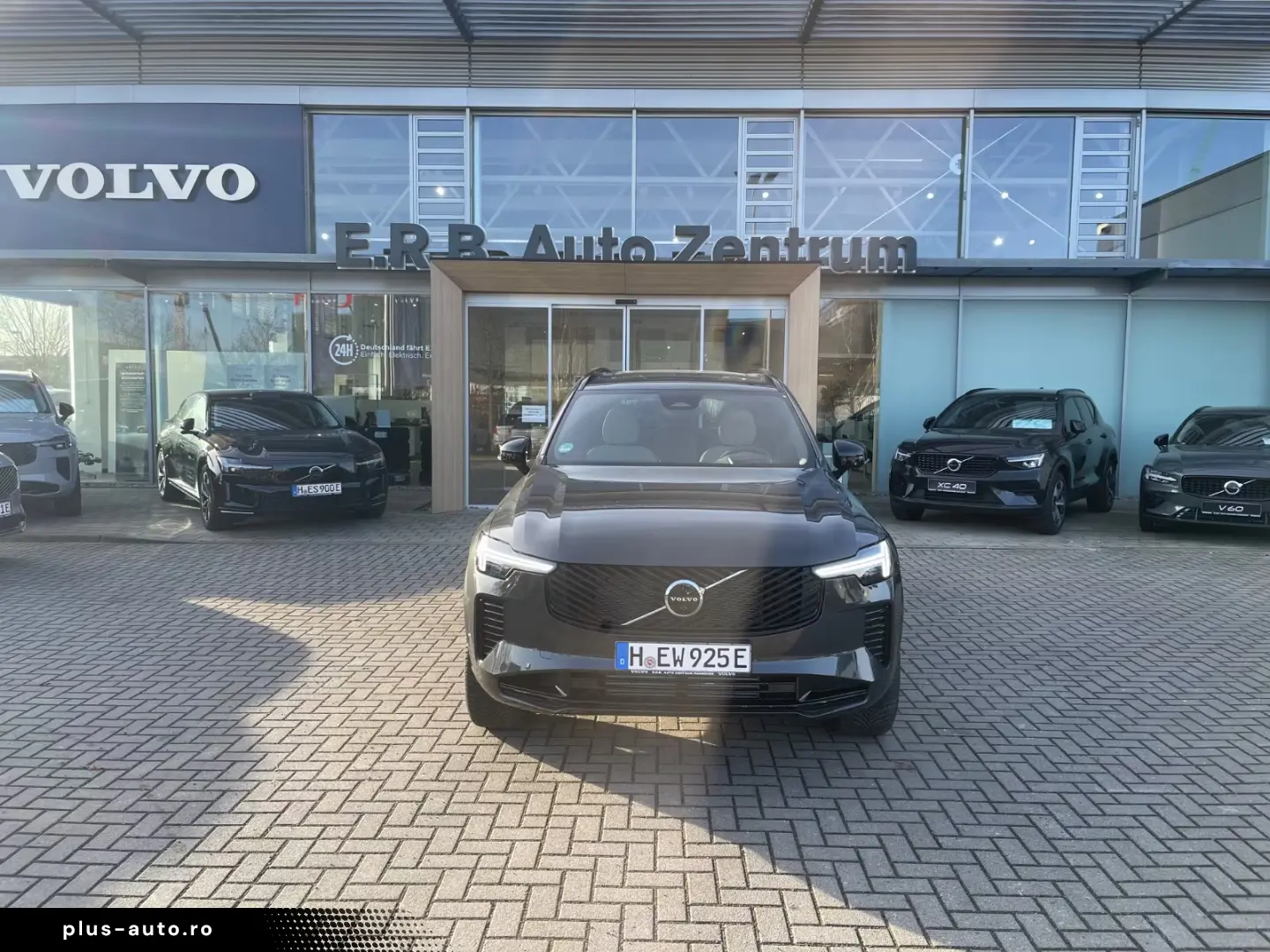 Volvo XC90 T8 AWD Plus Dark Plug-In Hybrid