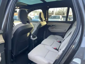 Volvo XC90 T8 AWD Plus Dark Plug-In Hybrid