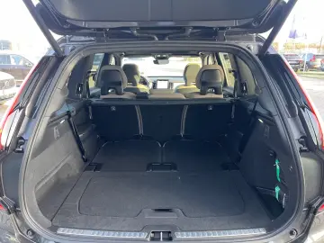 Volvo XC90 T8 AWD Plus Dark Plug-In Hybrid