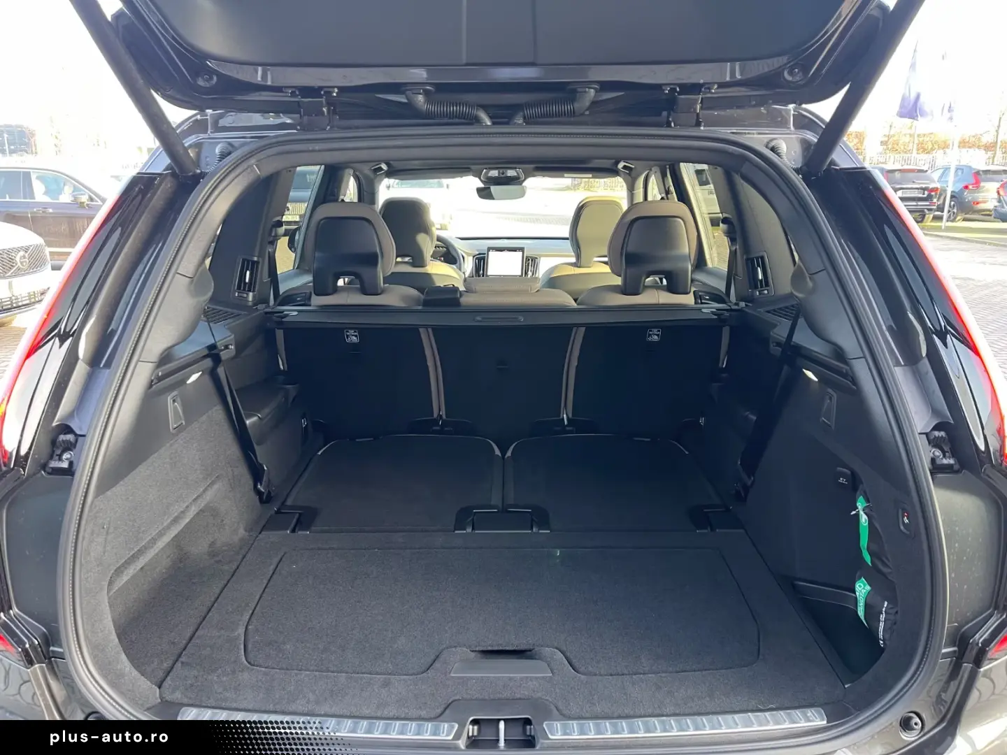 Volvo XC90 T8 AWD Plus Dark Plug-In Hybrid