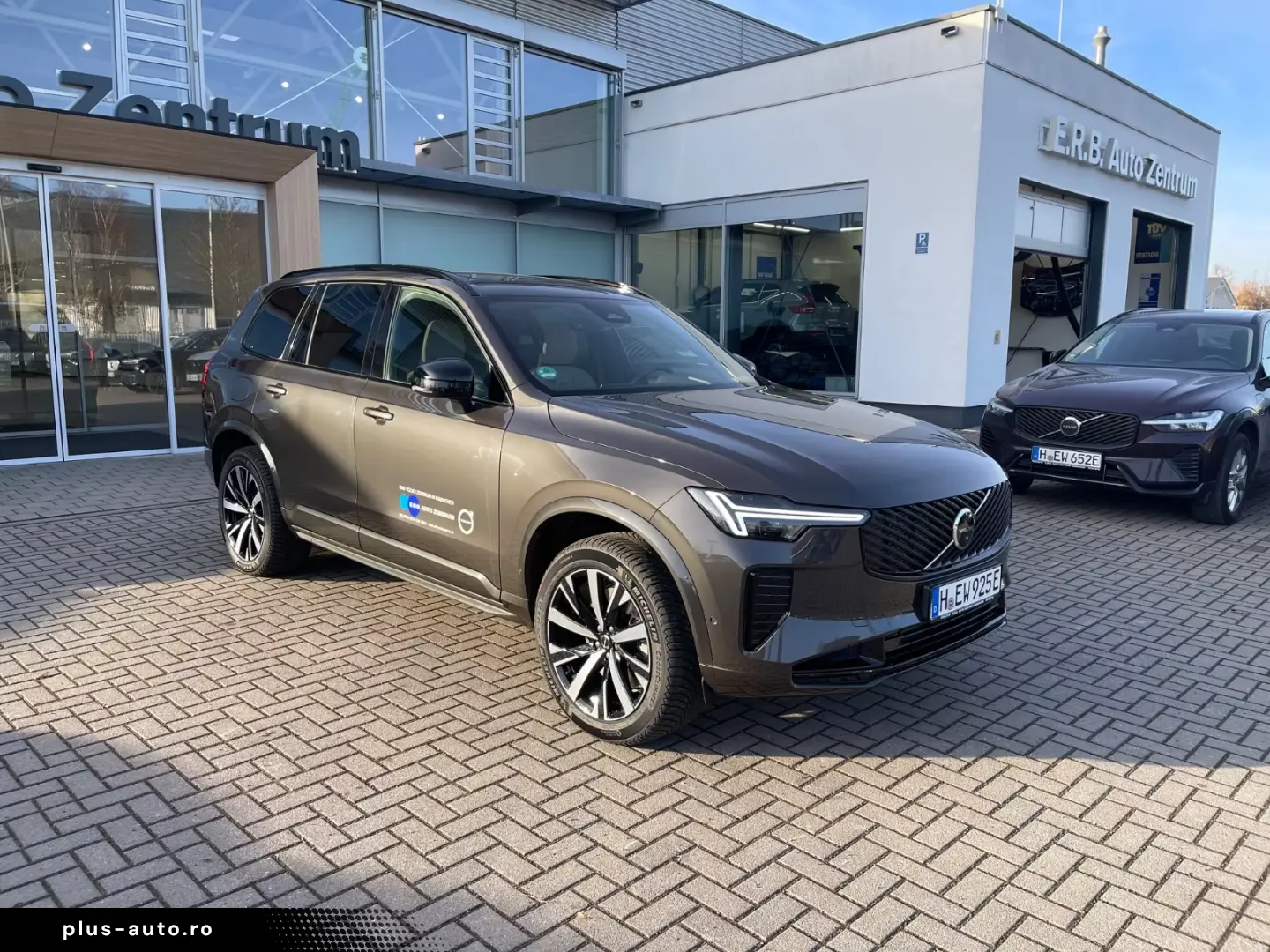 Volvo XC90 T8 AWD Plus Dark Plug-In Hybrid