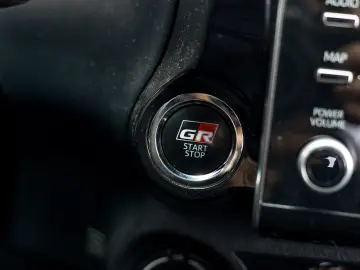 TOYOTA  HILUX GR Sport  Cabina Dubla