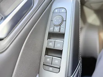 Nissan Qashqai 4WD Tekna Fab.-02.2025 1.3 DIG-T MHEV 158 Cp