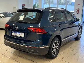 VW Tiguan Life Navi LED R-Cam ACC clima pe 3 zone