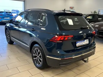 VW Tiguan Life Navi LED R-Cam ACC clima pe 3 zone