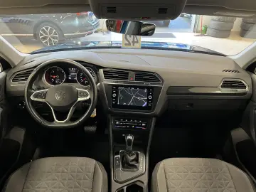 VW Tiguan Life Navi LED R-Cam ACC clima pe 3 zone