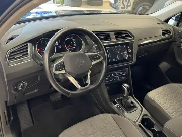 VW Tiguan Life Navi LED R-Cam ACC clima pe 3 zone