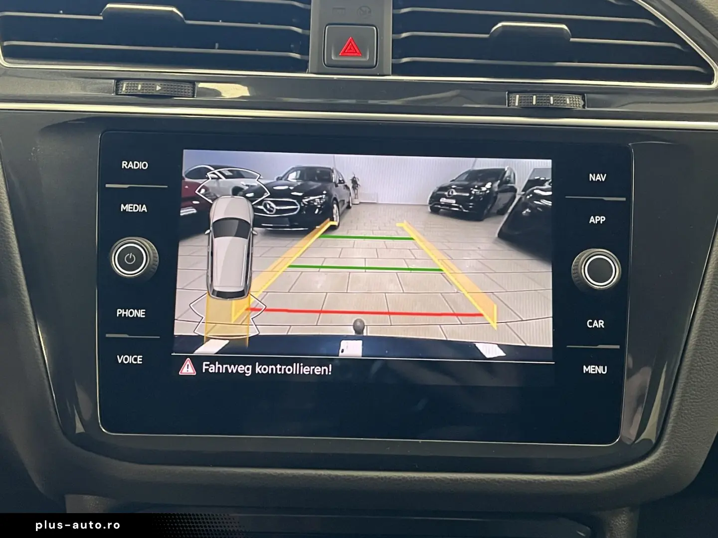 VW Tiguan Life Navi LED R-Cam ACC clima pe 3 zone