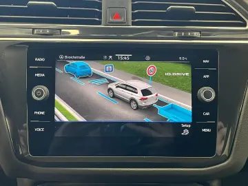 VW Tiguan Life Navi LED R-Cam ACC clima pe 3 zone