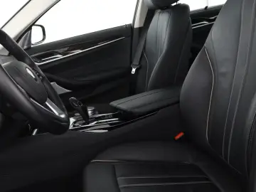 BMW 530 e xDrive LUXURY LINE LASER BOWERS SOFTCLOSE