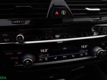 BMW 530 e xDrive LUXURY LINE LASER BOWERS SOFTCLOSE