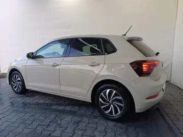VOLKSWAGEN POLO 1.0 TSI Life 95CP