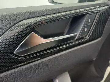 VOLKSWAGEN POLO 1.0 TSI Life 95CP