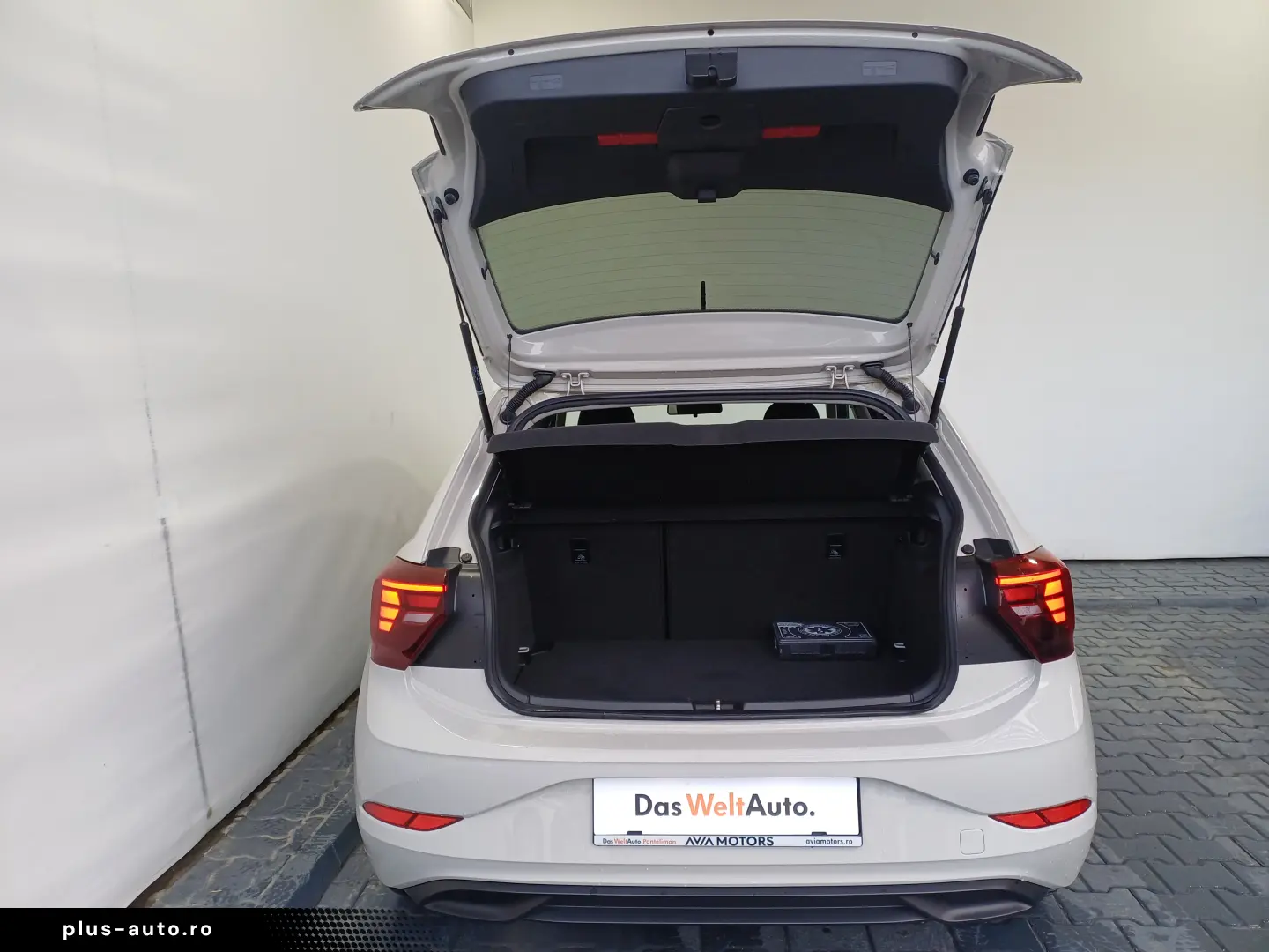 VOLKSWAGEN POLO 1.0 TSI Life 95CP