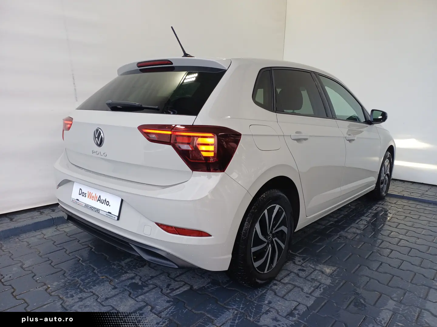VOLKSWAGEN POLO 1.0 TSI Life 95CP