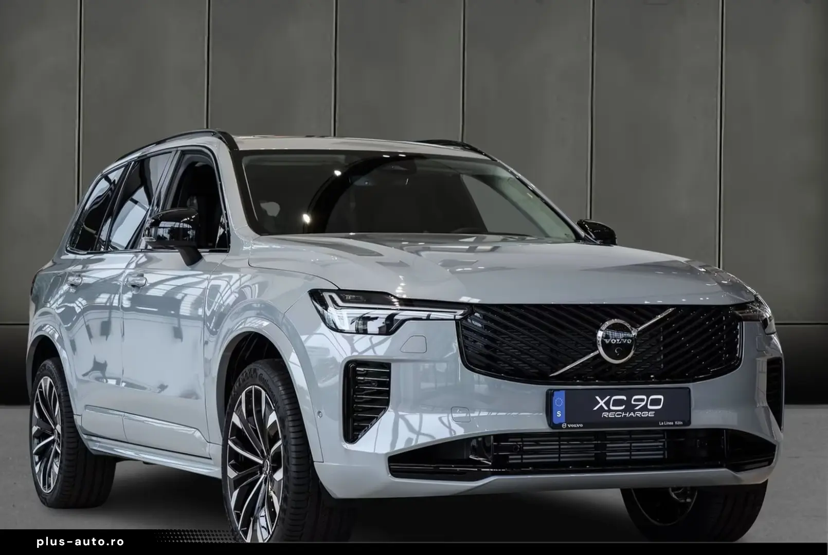 Volvo XC90 T8 AWD Recharge Reskin Ultra Dark