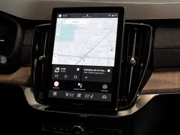 Volvo XC90 T8 AWD Recharge Reskin Ultra Dark