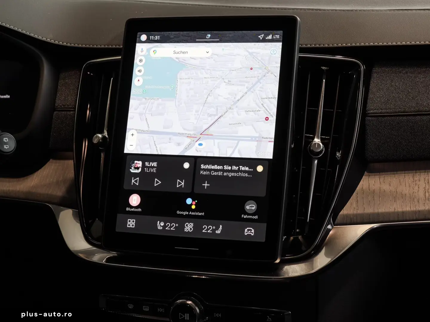 Volvo XC90 T8 AWD Recharge Reskin Ultra Dark