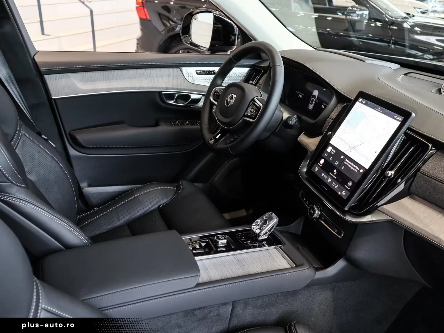 Volvo XC90 T8 AWD Recharge Reskin Ultra Dark