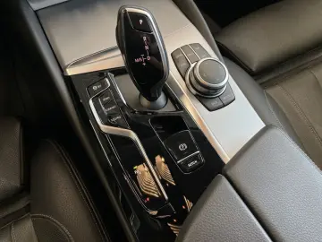 BMW 530iA xDrive LIM LASER HUD MEMORY KAMERA SHZ PDC