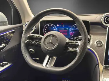 MERCEDES-BENZ GLC 200 4M AMG AHK Pano MEMORY Totwink&hellip;