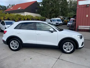AUDI Q3 35  2 0 TDI Automatik Navi Faruri LED
