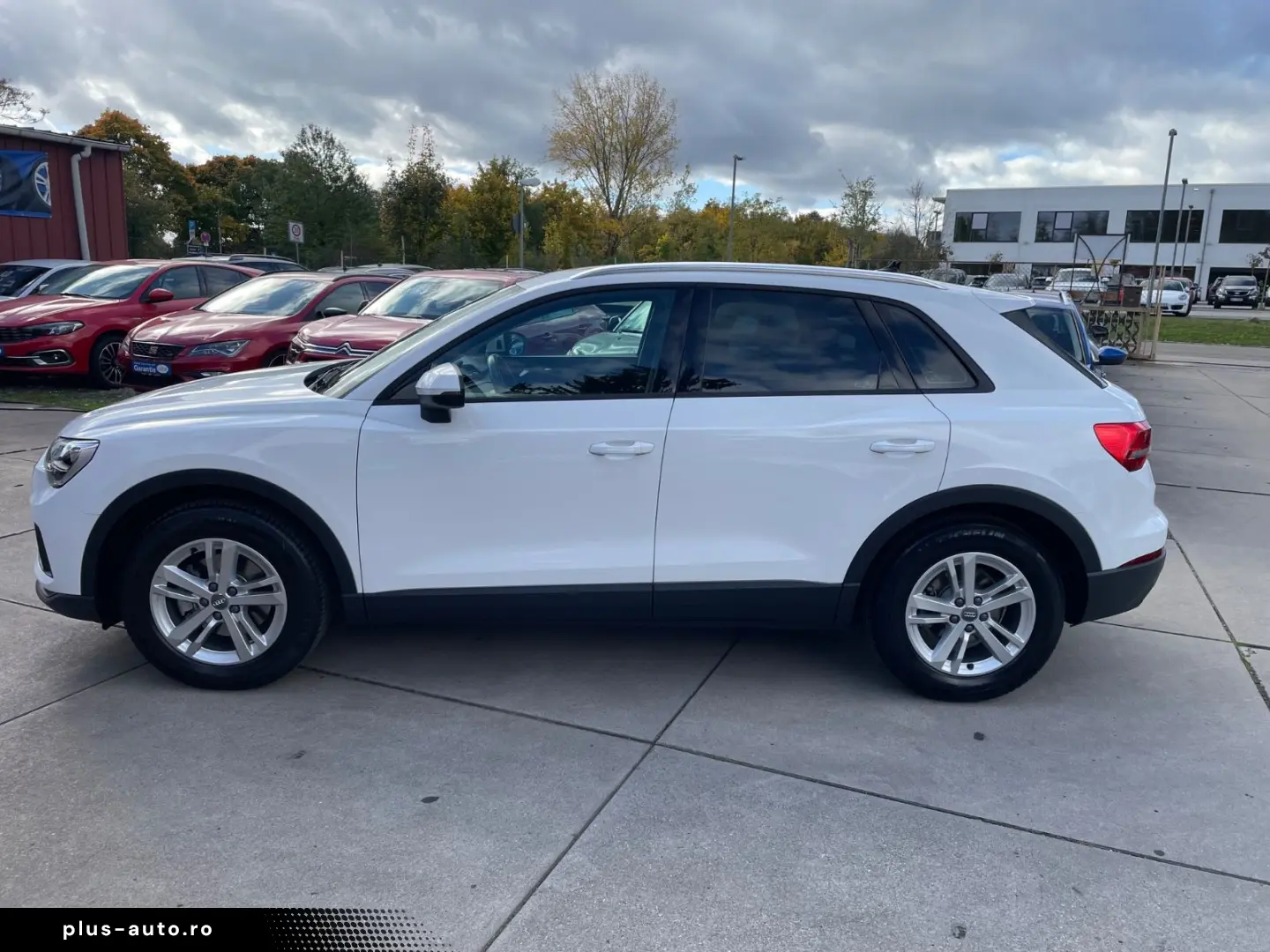 AUDI Q3 35  2 0 TDI Automatik Navi Faruri LED