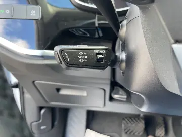 AUDI Q3 35  2 0 TDI Automatik Navi Faruri LED