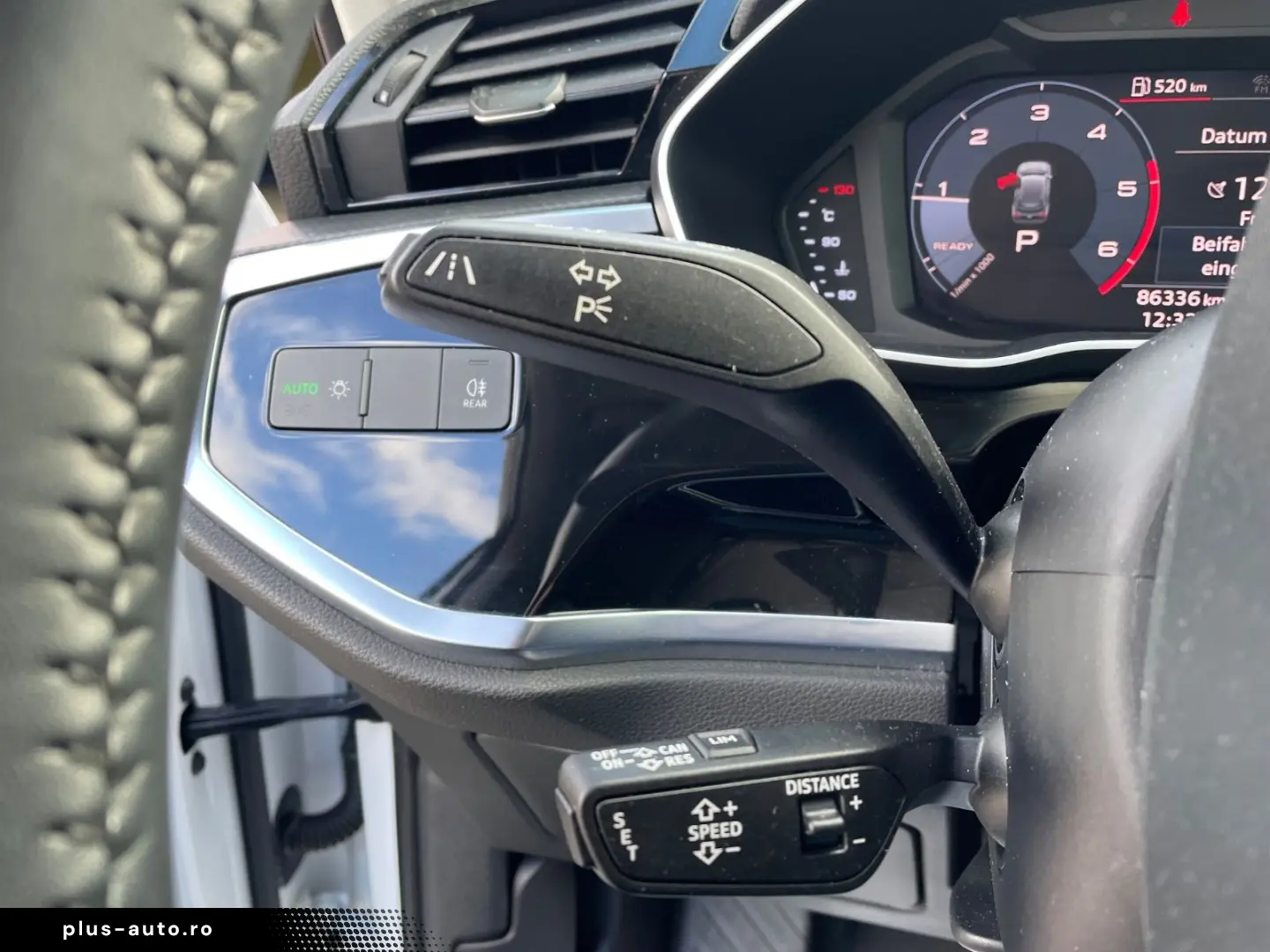 AUDI Q3 35  2 0 TDI Automatik Navi Faruri LED