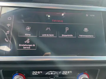 AUDI Q3 35  2 0 TDI Automatik Navi Faruri LED