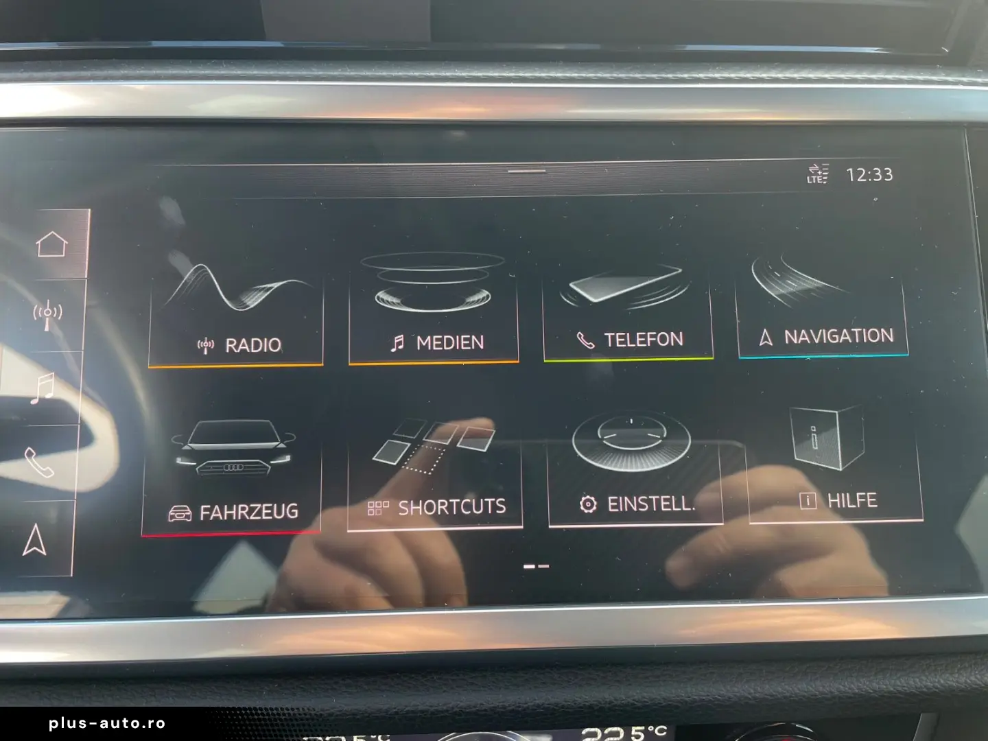 AUDI Q3 35  2 0 TDI Automatik Navi Faruri LED