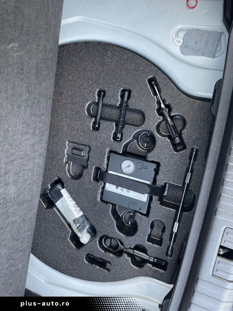 AUDI Q3 35  2 0 TDI Automatik Navi Faruri LED