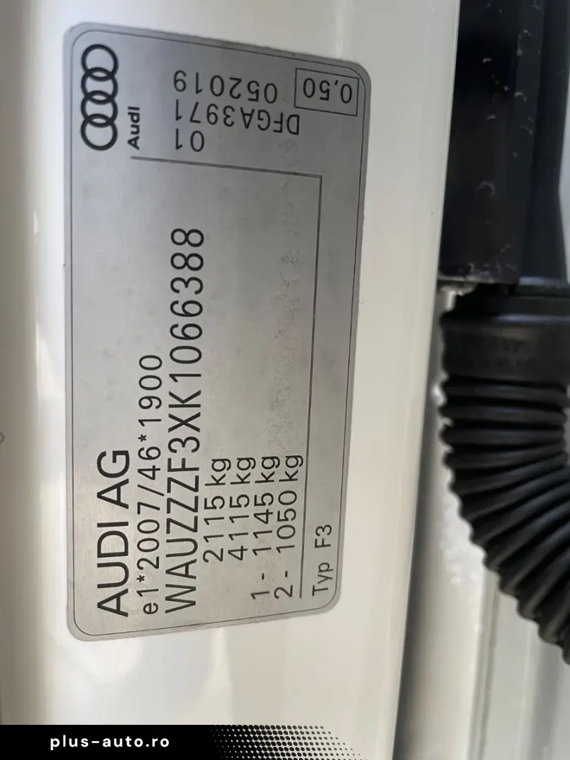 AUDI Q3 35  2 0 TDI Automatik Navi Faruri LED